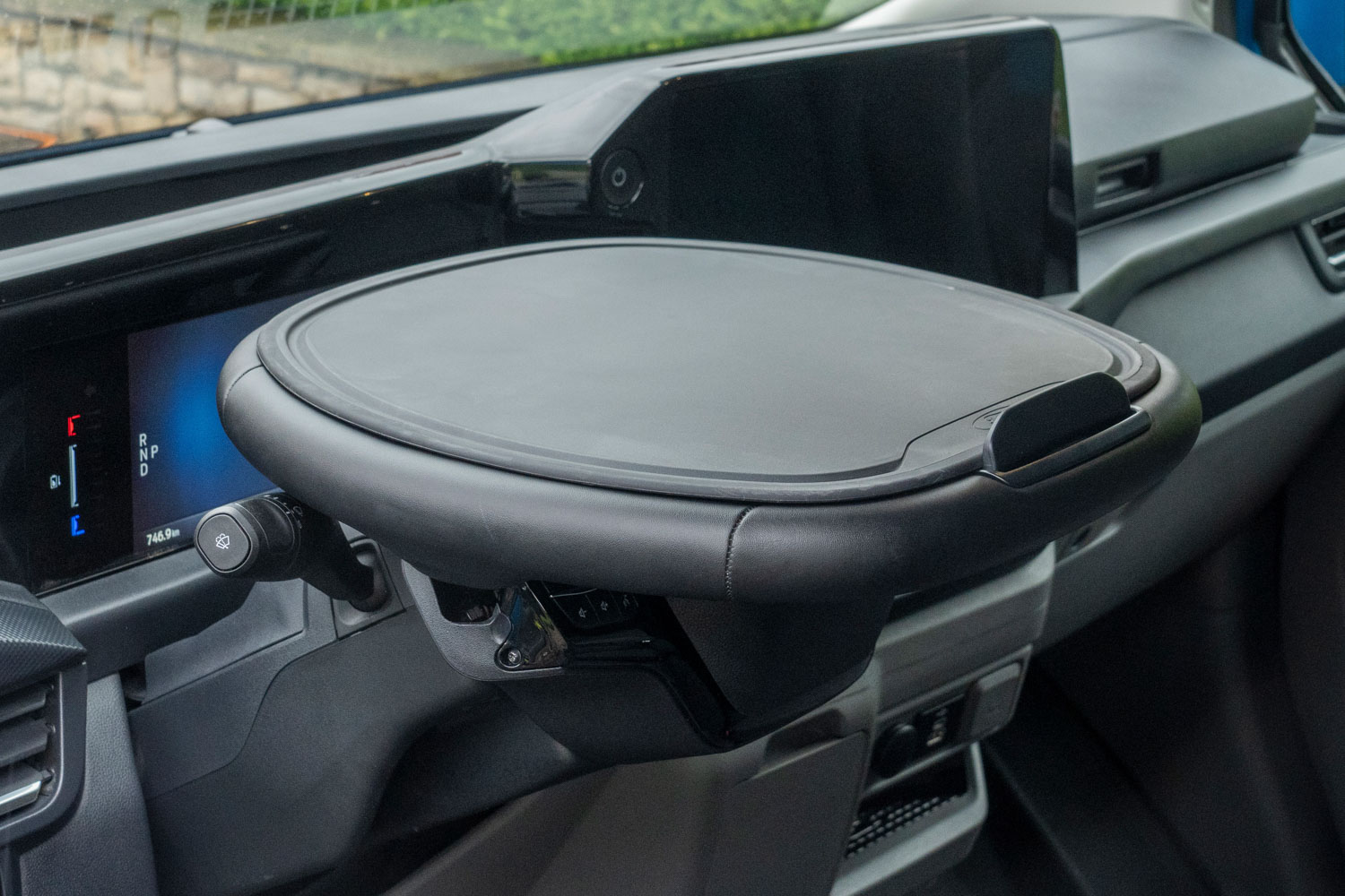 Ford e-Transit steering wheel table